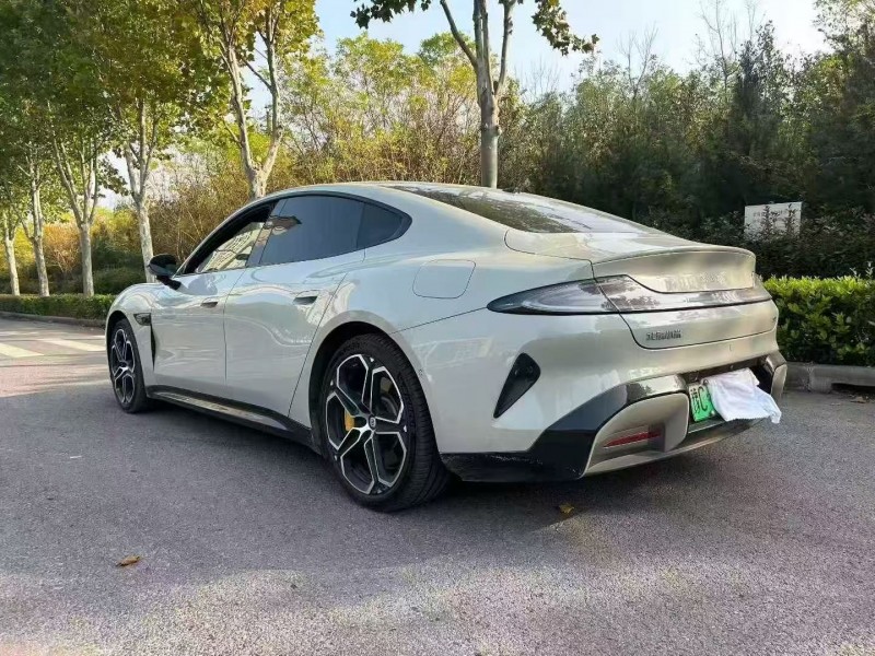 24年开封小米SU7