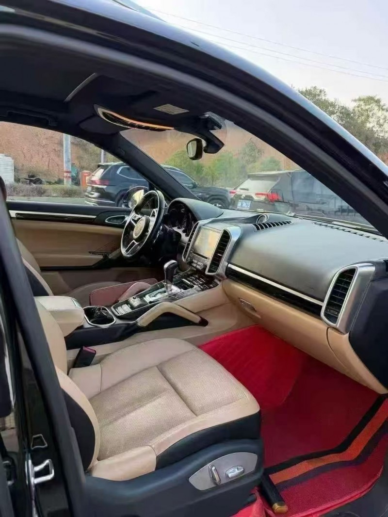 18年衡阳保时捷卡宴