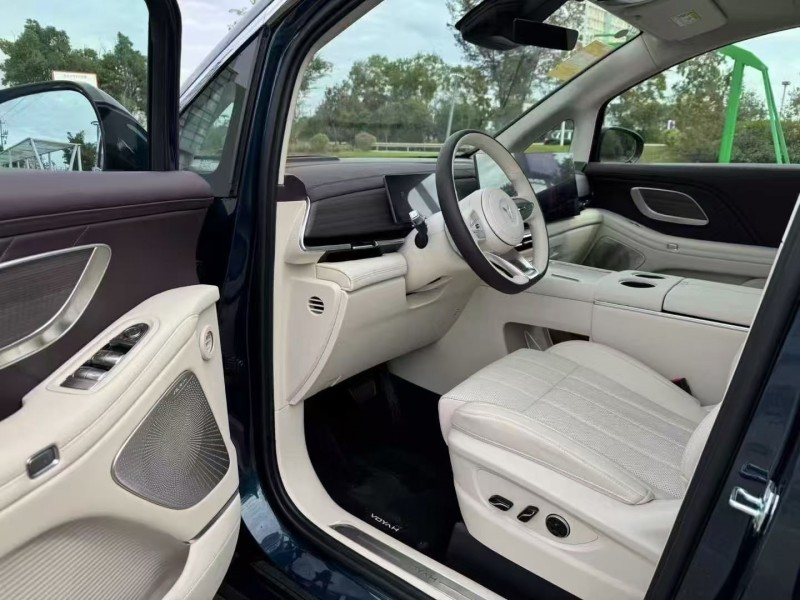 25年徐州岚图汽车梦想家