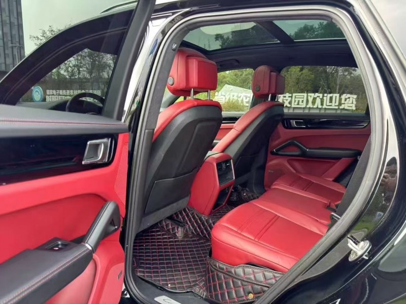 20年常州保时捷卡宴