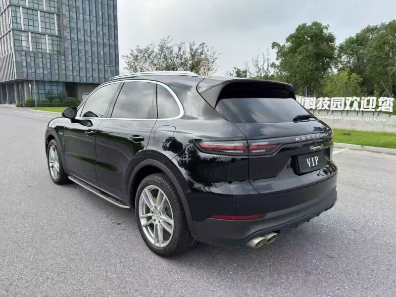 20年常州保时捷卡宴