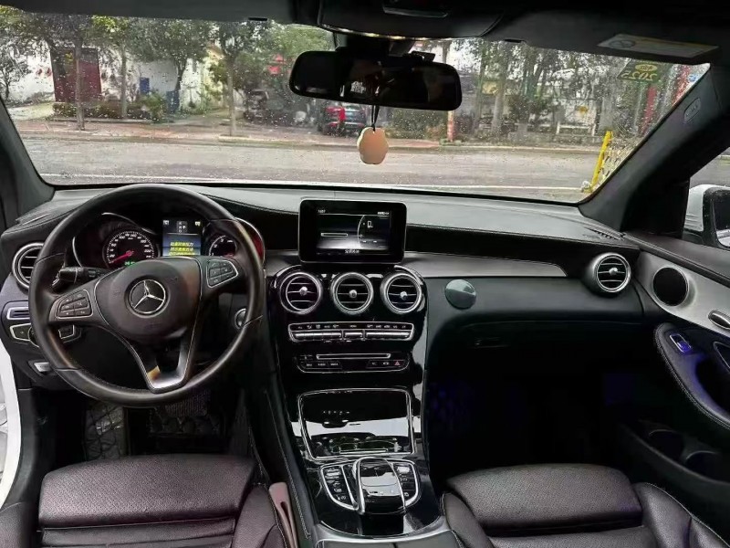 17年东营奔驰GLC