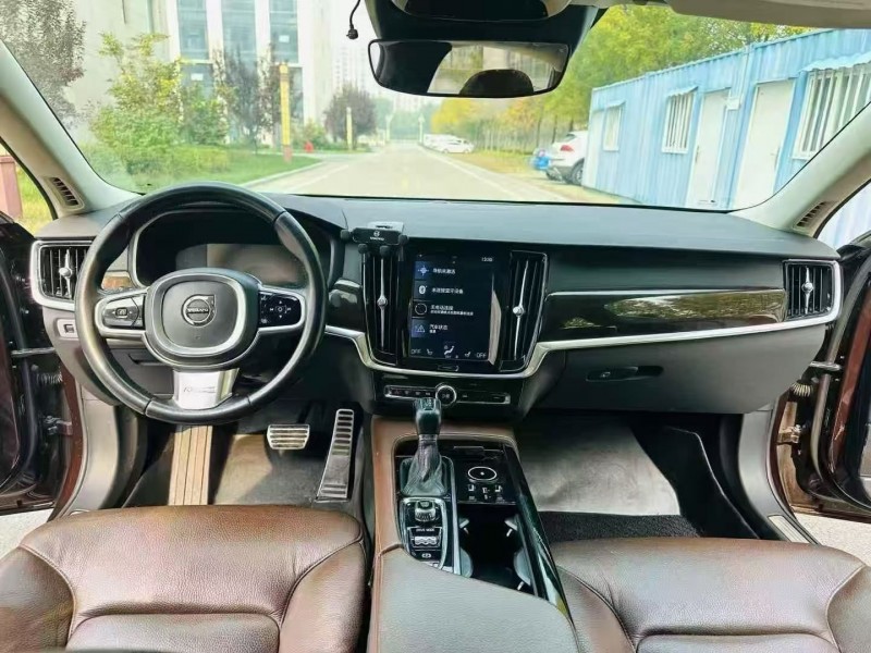 18年济宁沃尔沃S90