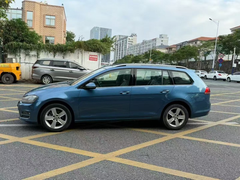 14年广州大众高尔夫