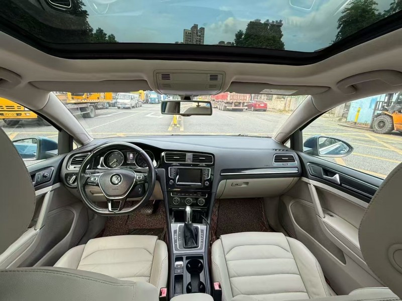 14年广州大众高尔夫