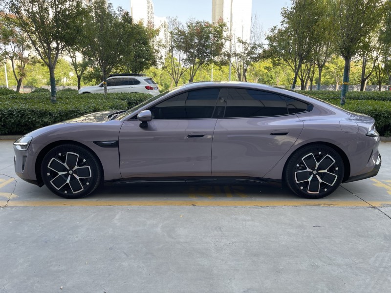 25年济宁小米SU7