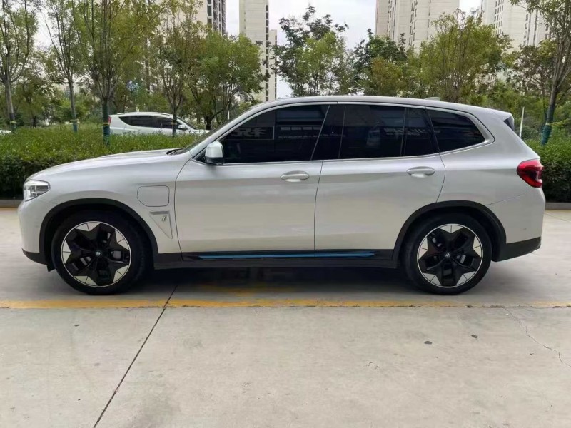 21年济宁宝马IX3