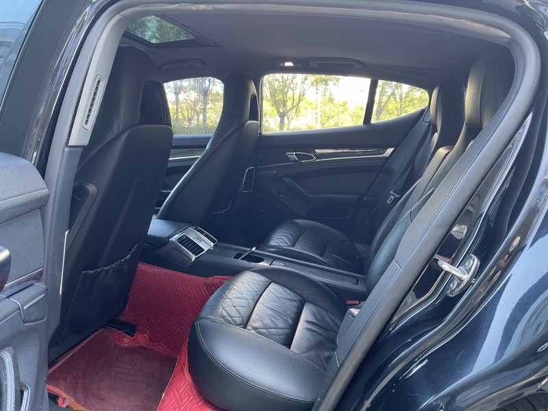 11年济宁保时捷帕拉梅拉