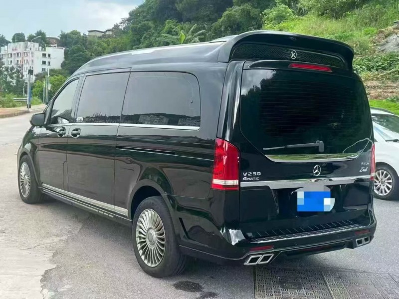 23年三明奔驰戴纳肯