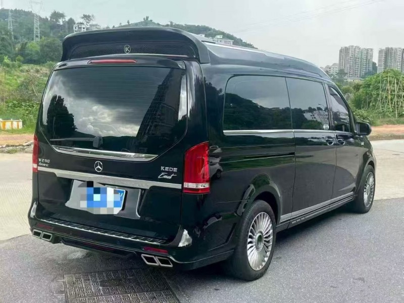 23年三明奔驰戴纳肯