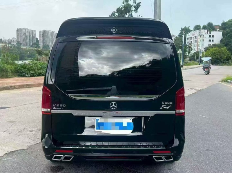 23年三明奔驰戴纳肯