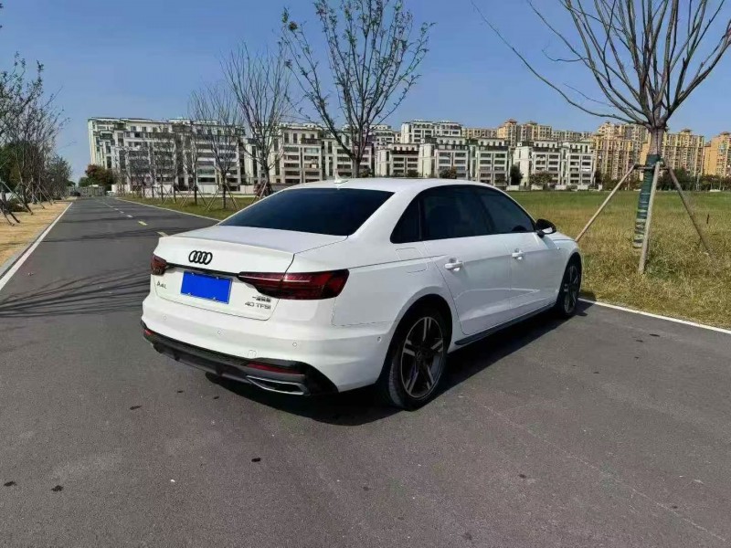 23年无锡奥迪A4L