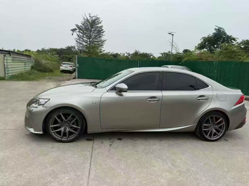 14年珠海雷克萨斯IS