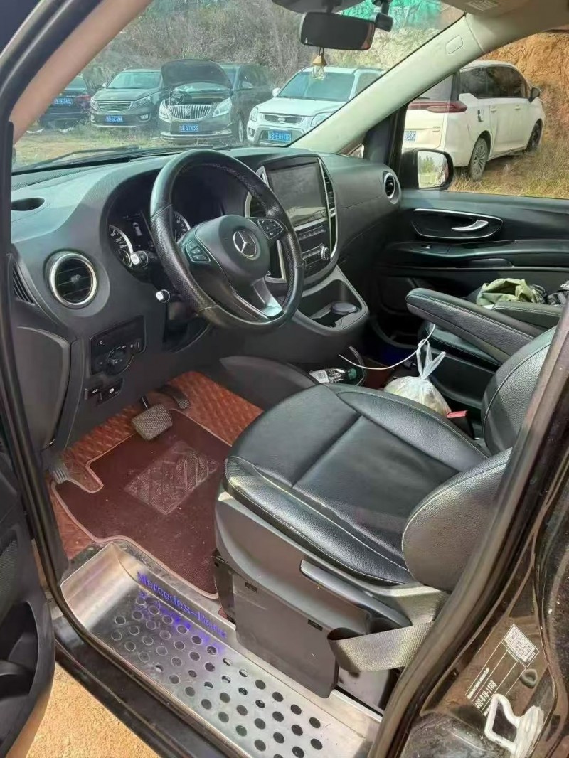 18年济宁奔驰威霆