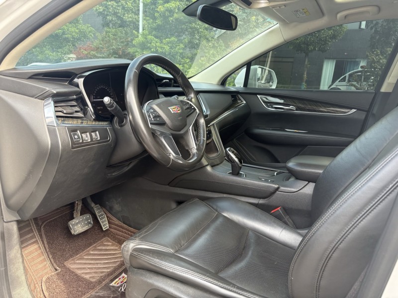 16年岳阳凯迪拉克XT5