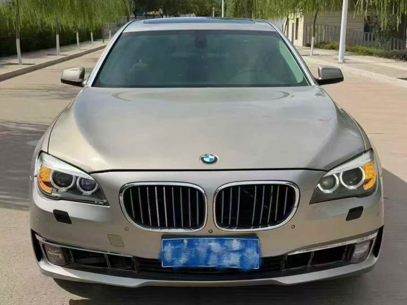 13年宝鸡宝马7系