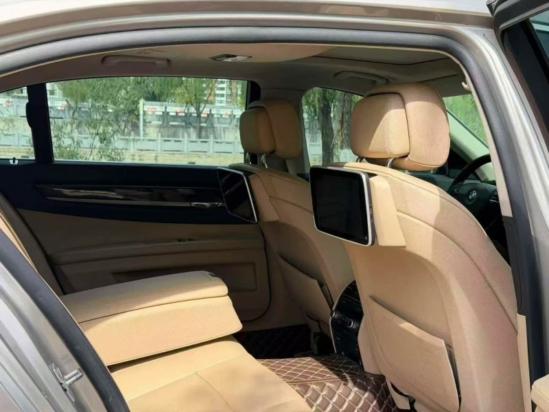 13年宝鸡宝马7系