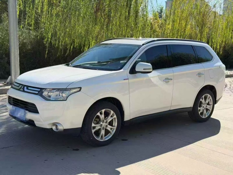 13年枣庄三菱欧蓝德