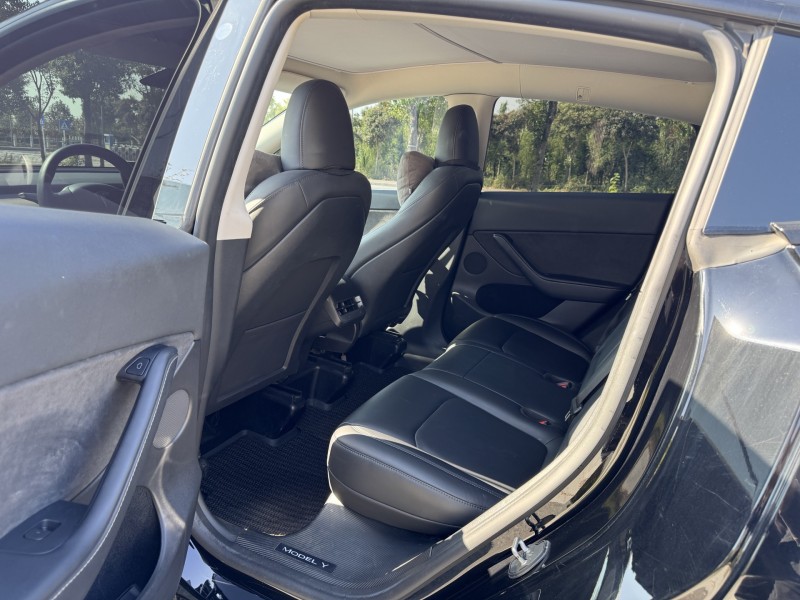 22年盐城特斯拉MODEL Y