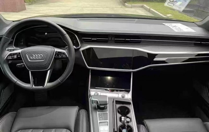 24年连云港奥迪A6L