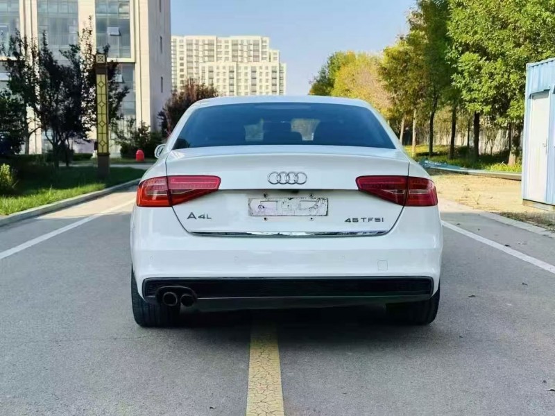 17年潍坊奥迪A4L