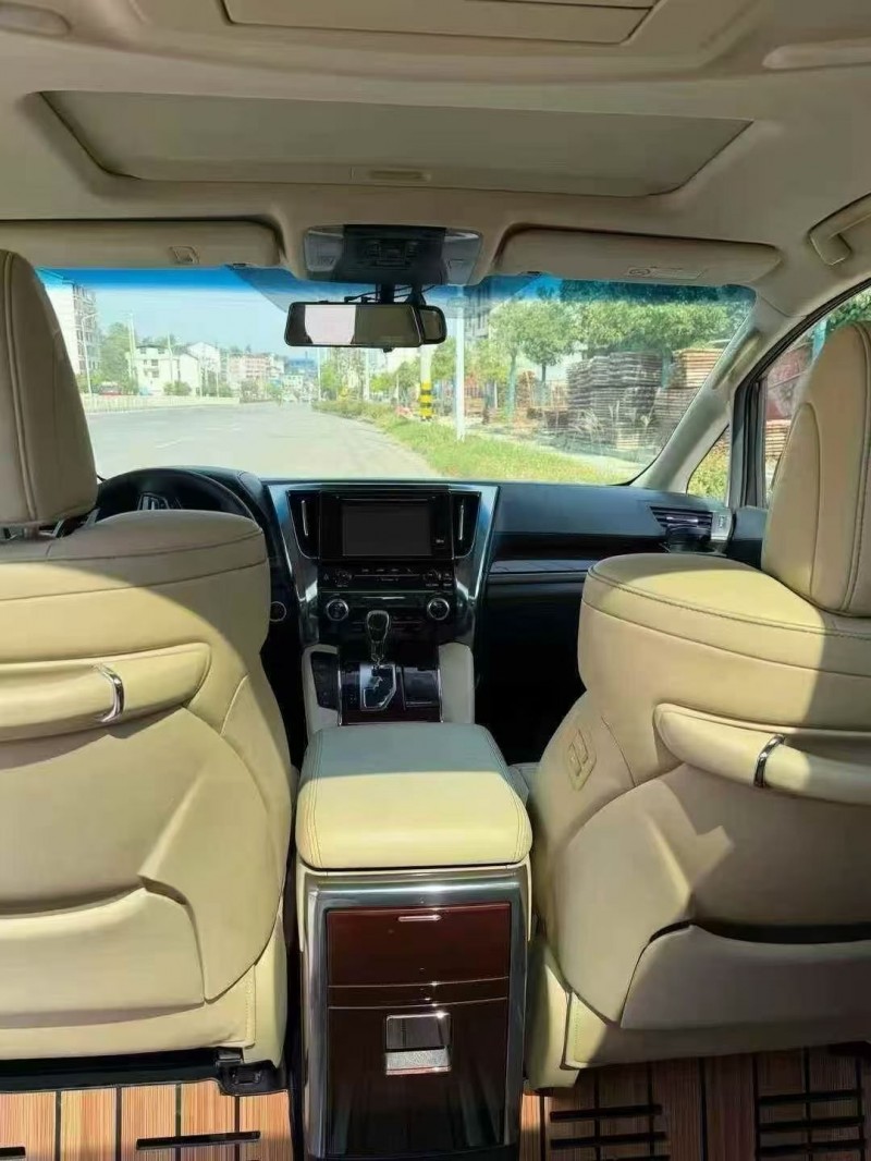 17年常德丰田埃尔法