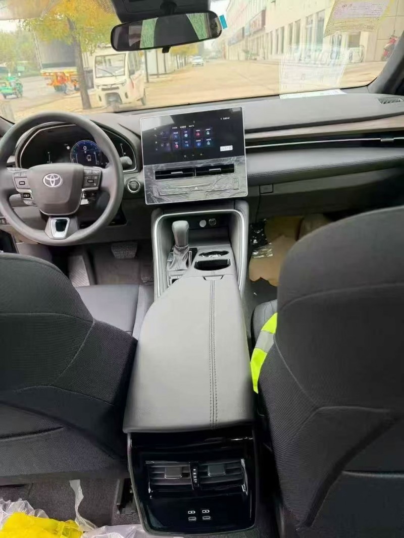 25年枣庄丰田亚洲龙