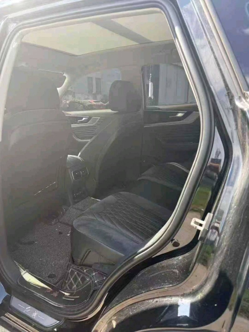 22年舟山红旗HS5