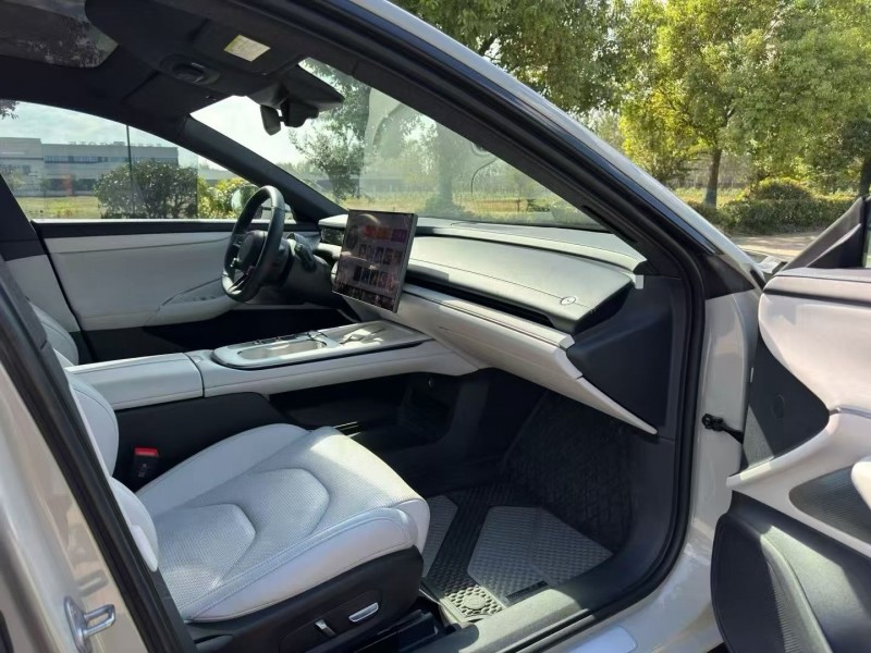 24年连云港小米SU7