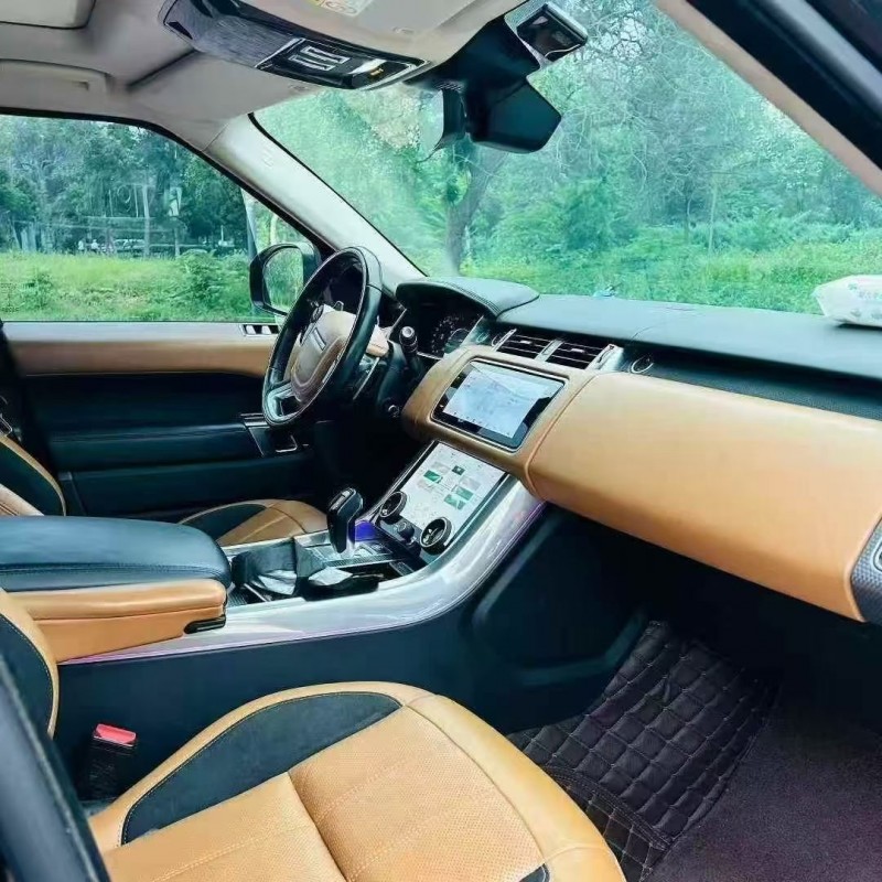 18年青岛路虎揽胜运动