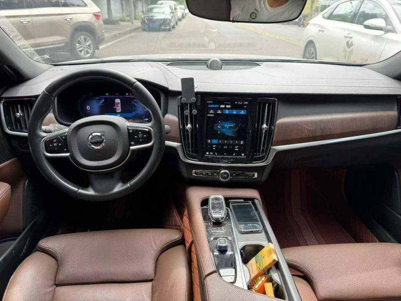 21年重庆市沃尔沃S90