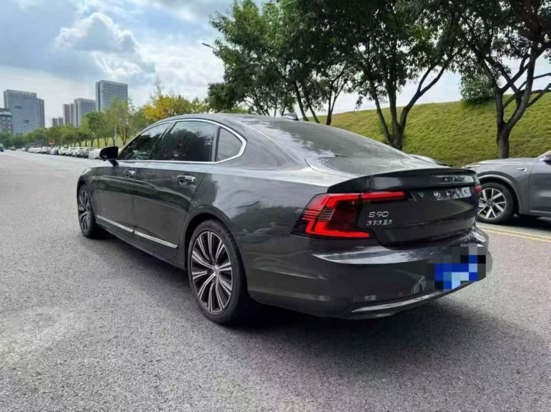 21年重庆市沃尔沃S90