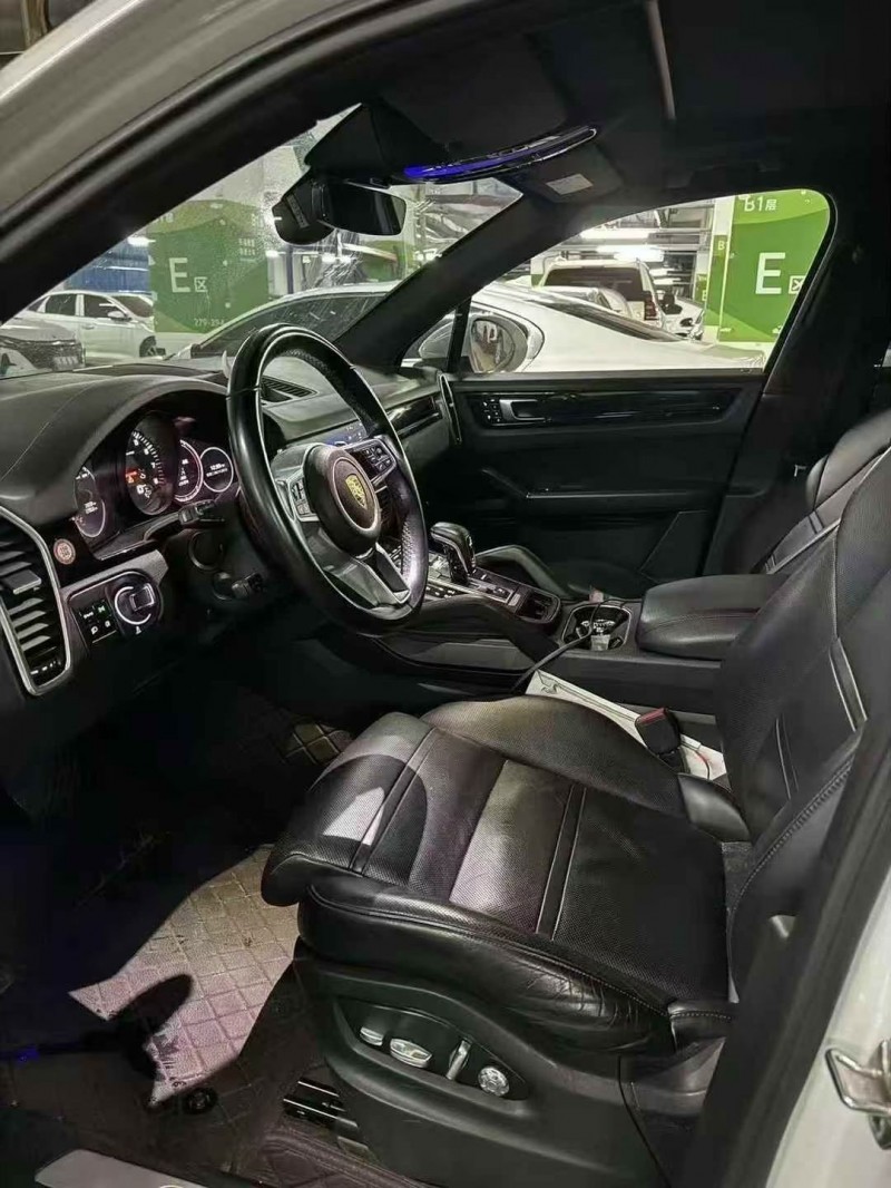 19年湘潭保时捷卡宴