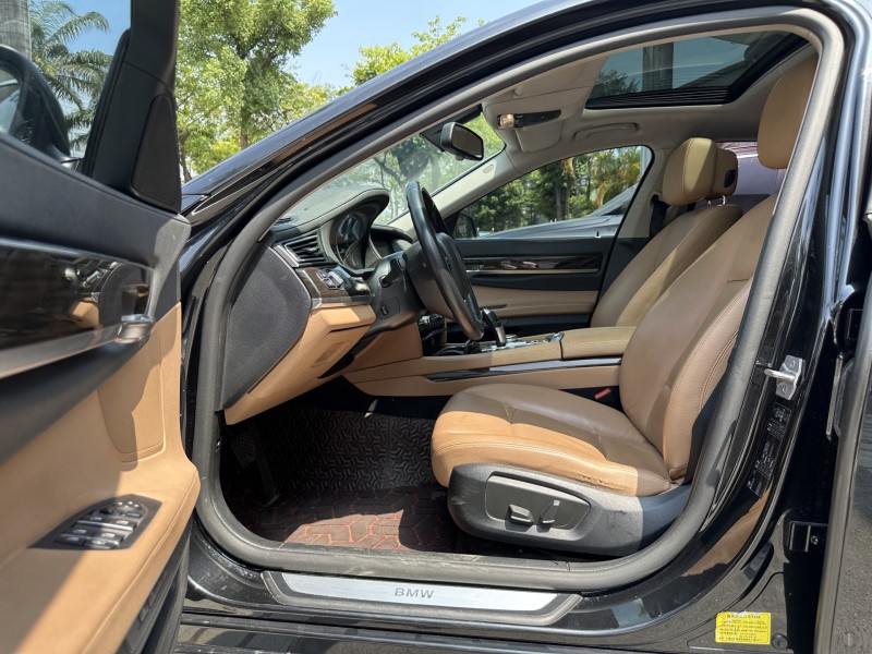 14年东莞市宝马7系