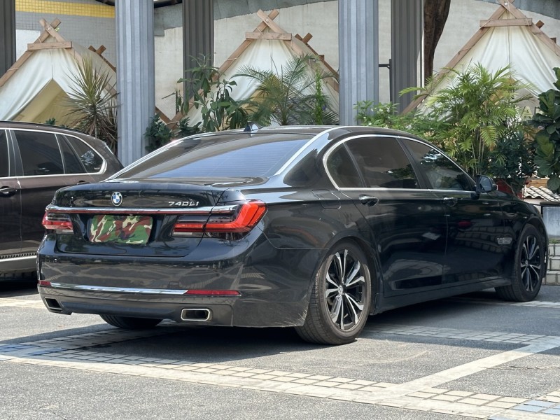 14年东莞市宝马7系