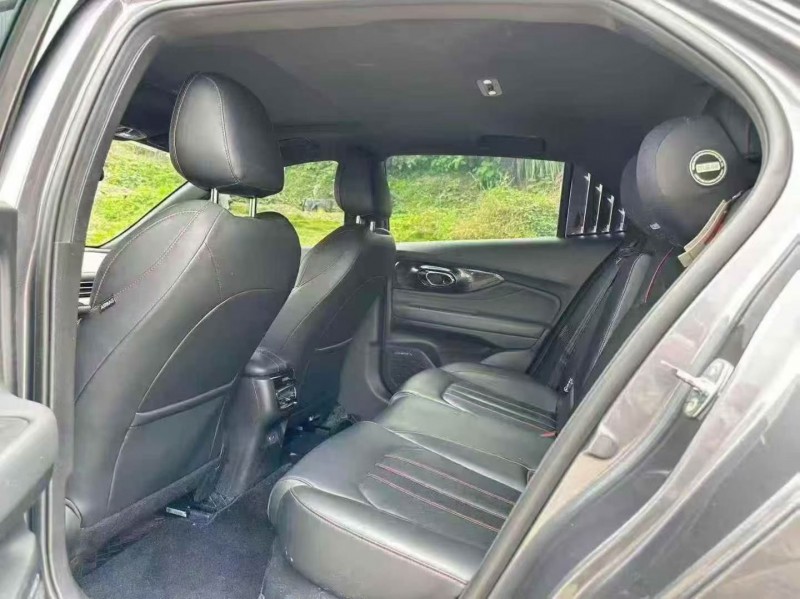 24年三明传祺影豹