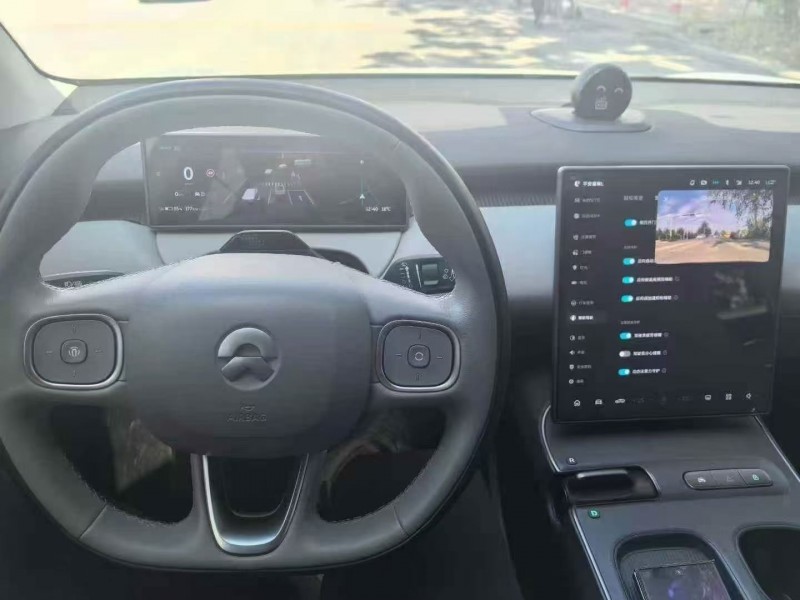 23年烟台蔚来ET5