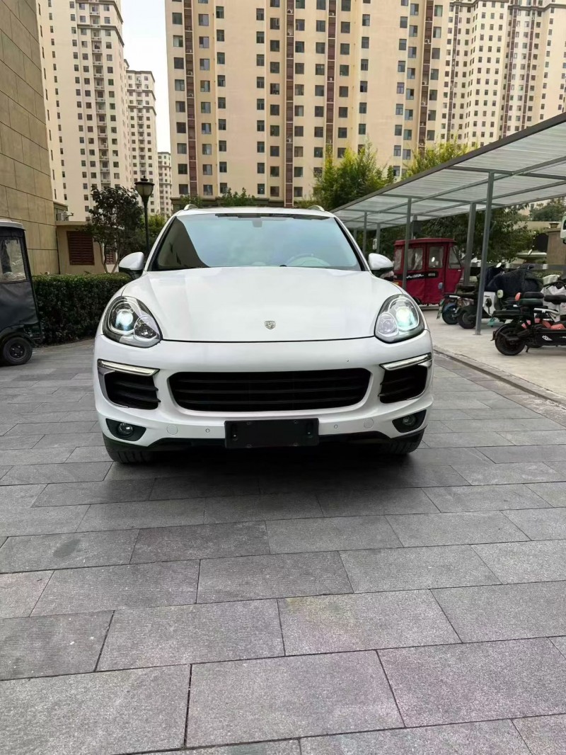 15年邯郸保时捷卡宴