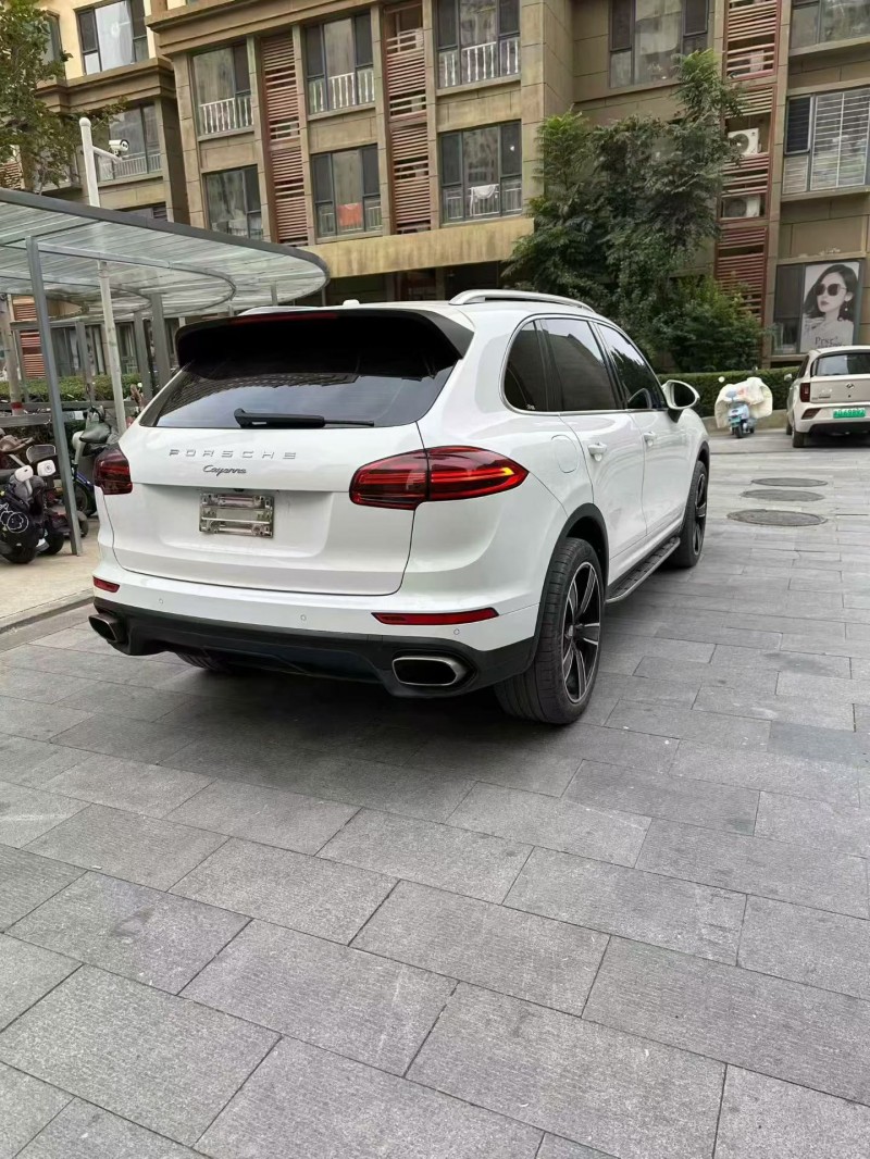 15年邯郸保时捷卡宴