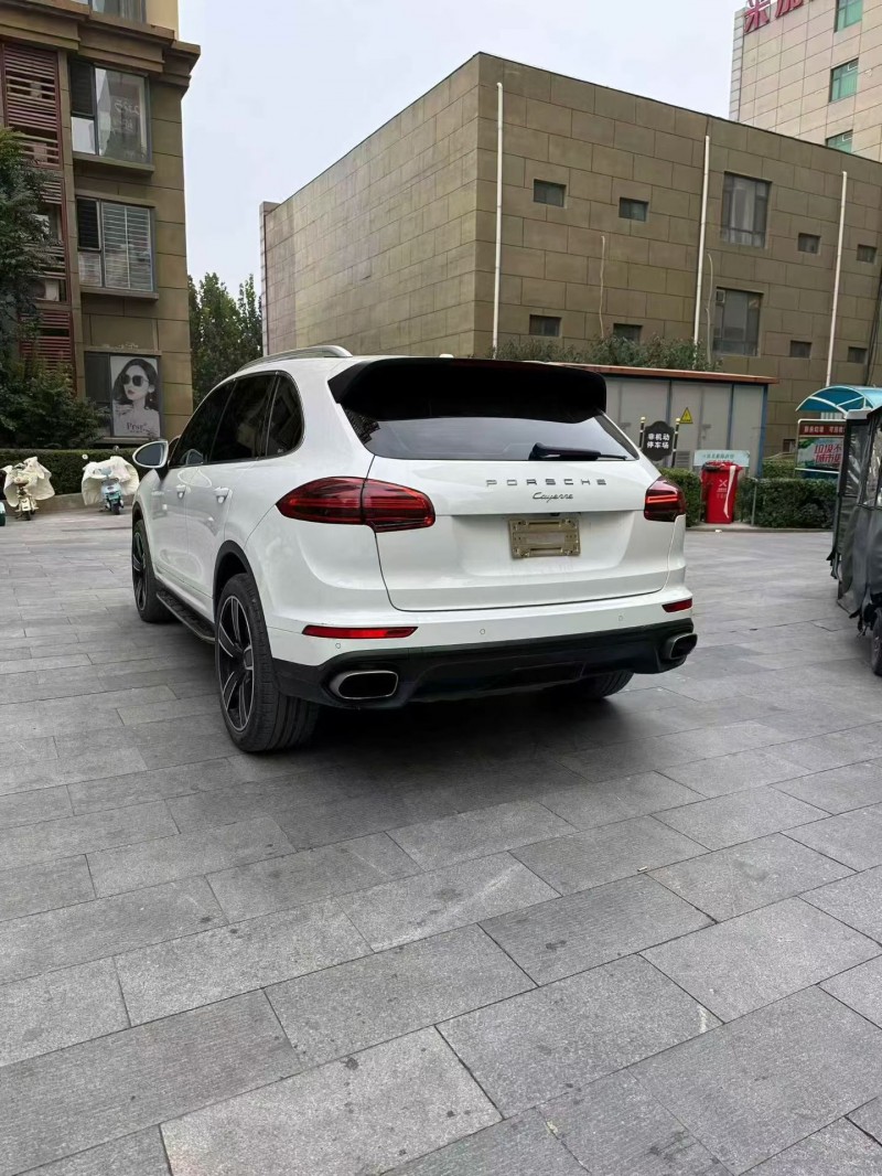 15年邯郸保时捷卡宴