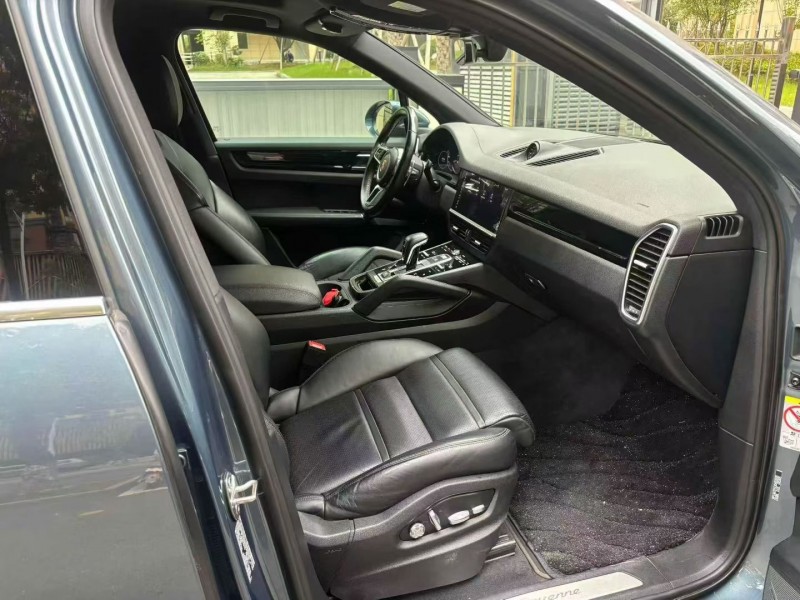 18年嘉兴保时捷卡宴