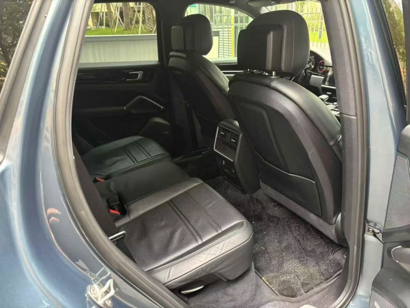 18年嘉兴保时捷卡宴