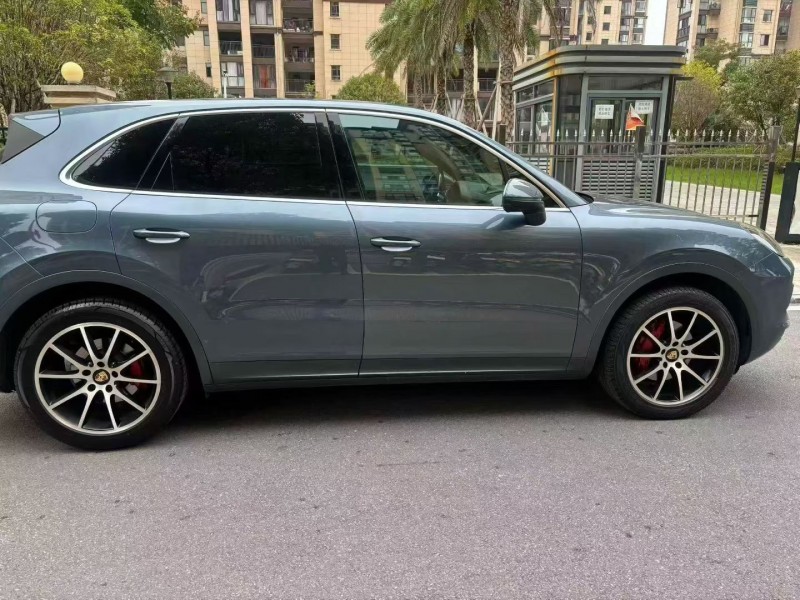 18年嘉兴保时捷卡宴