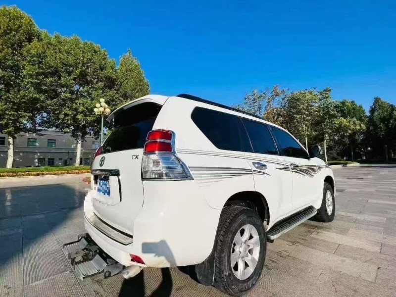 12年泰安丰田普拉多