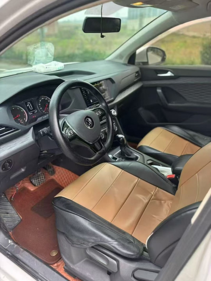 20年榆林大众途岳