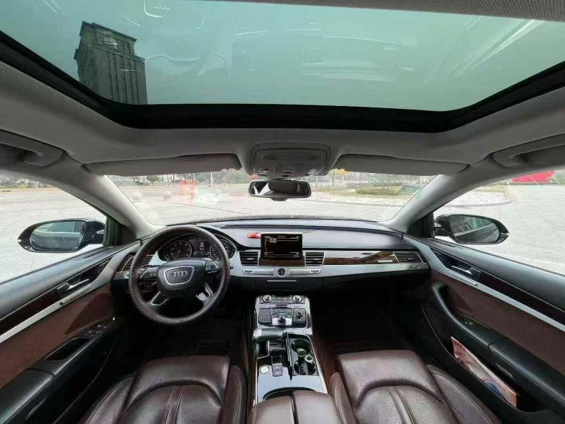 16年秦皇岛奥迪A8L