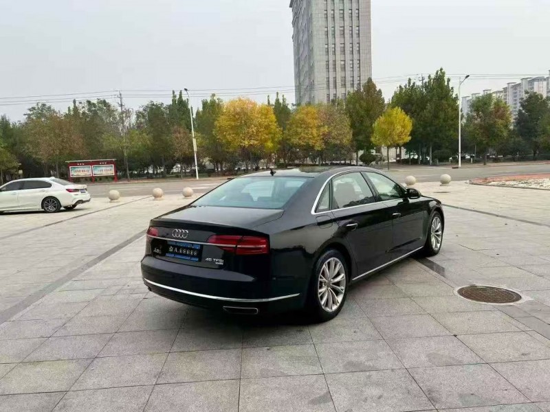 16年秦皇岛奥迪A8L