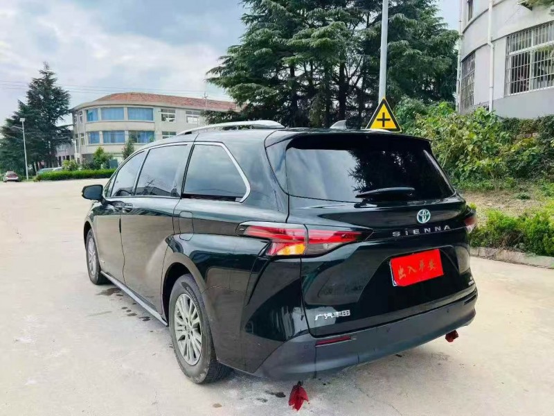 23年青岛丰田塞纳