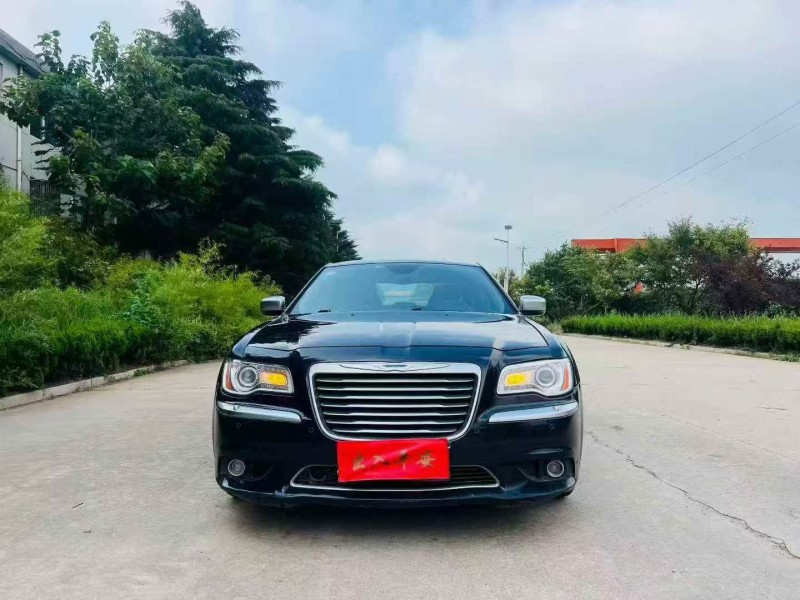 15年青岛克莱斯勒300C