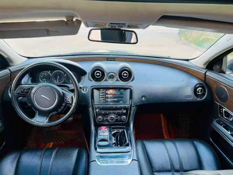 15年青岛捷豹XJL